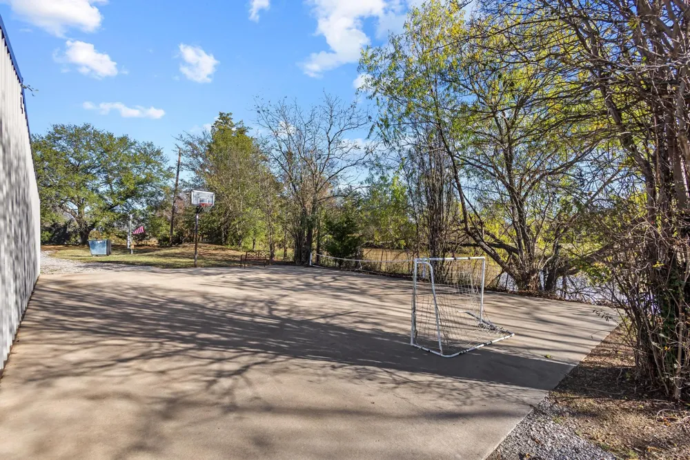 2321 COUNTY ROAD 2100 Ivanhoe, TX 75447