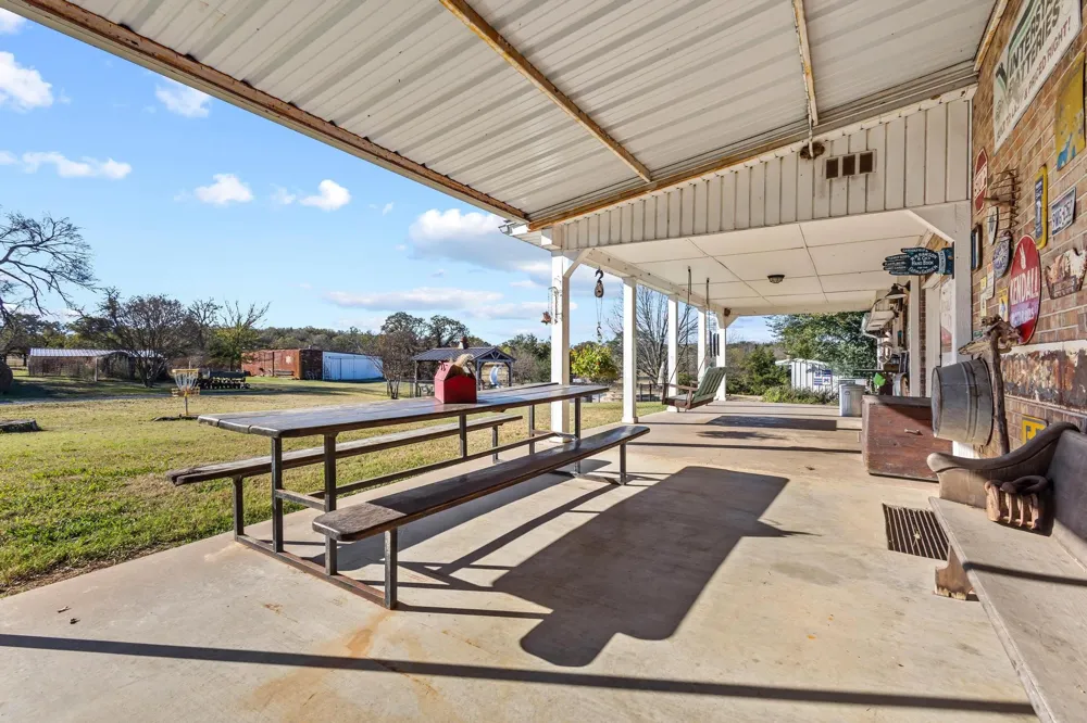 2321 COUNTY ROAD 2100 Ivanhoe, TX 75447