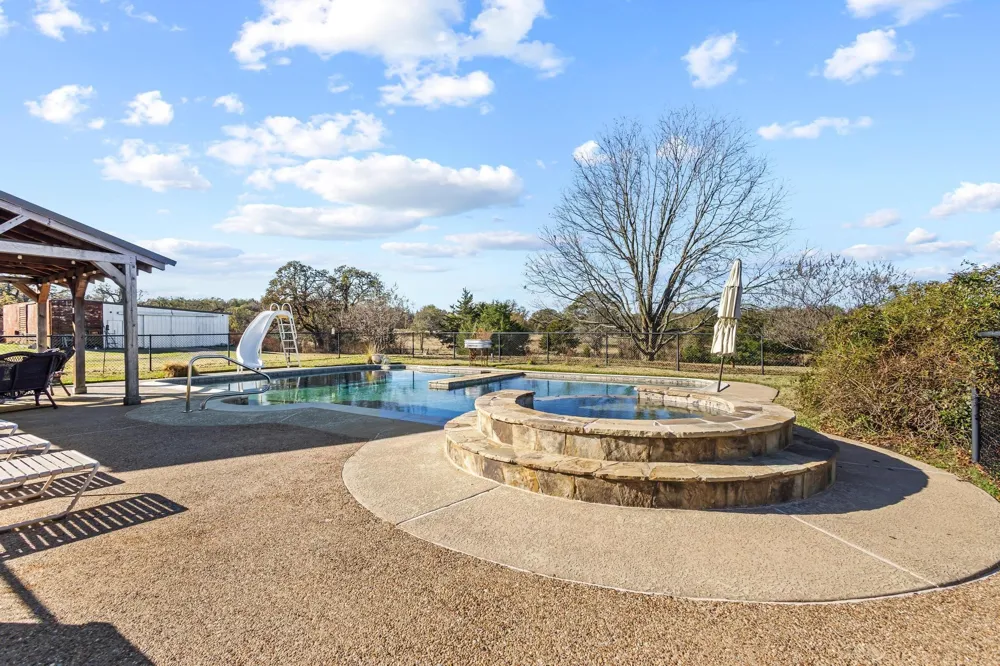 2321 COUNTY ROAD 2100 Ivanhoe, TX 75447