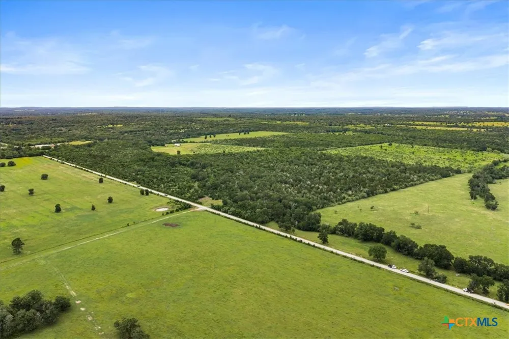 288 Charcoal Road Waelder, TX 78959