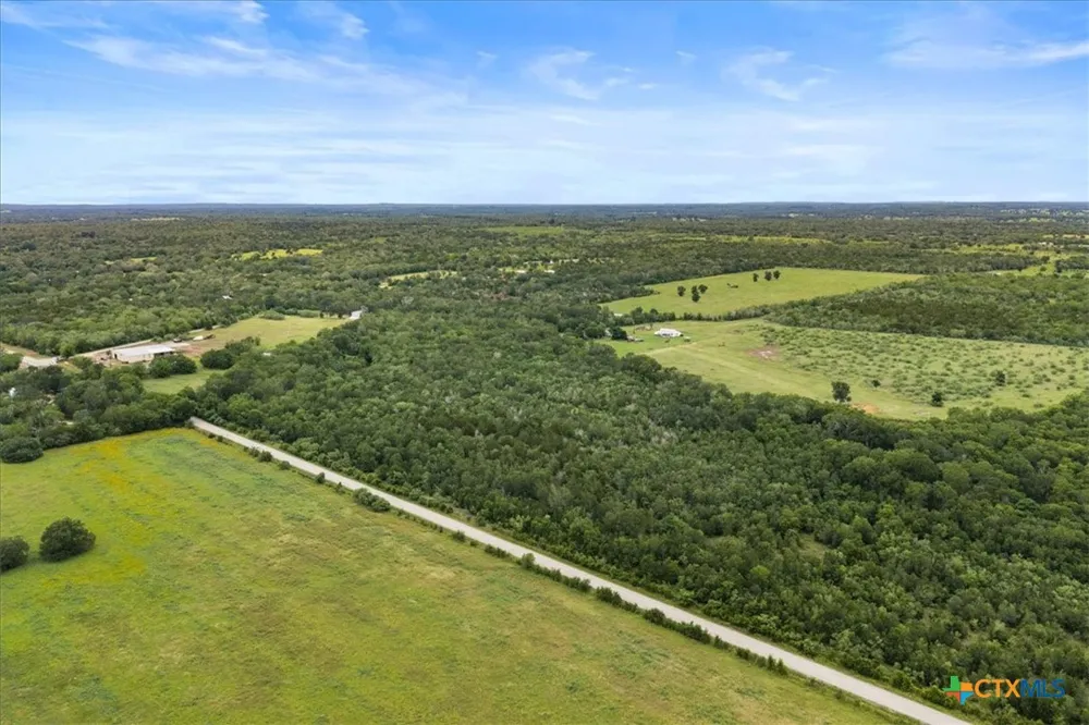 288 Charcoal Road Waelder, TX 78959