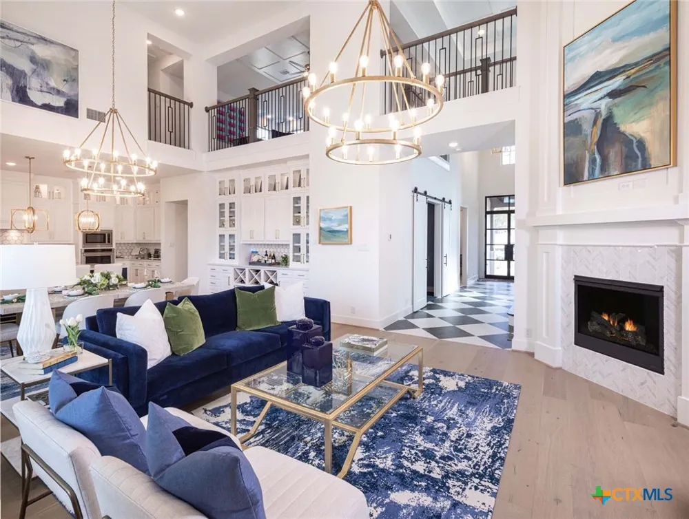 210 Navarro Boerne, TX 78006