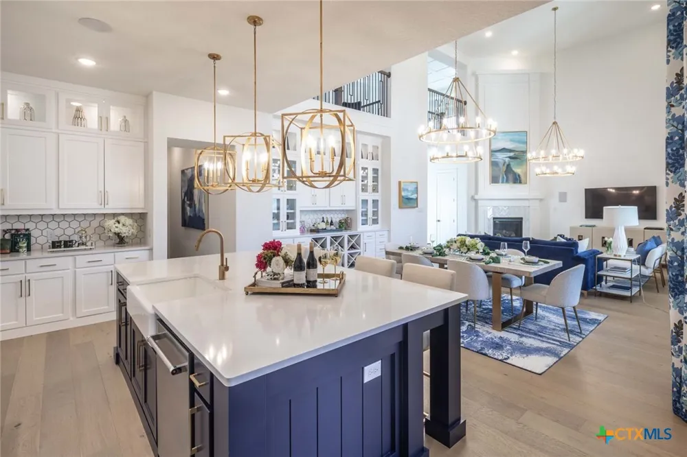 210 Navarro Boerne, TX 78006