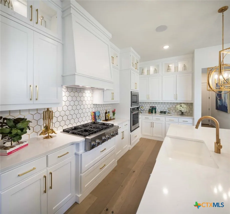 210 Navarro Boerne, TX 78006