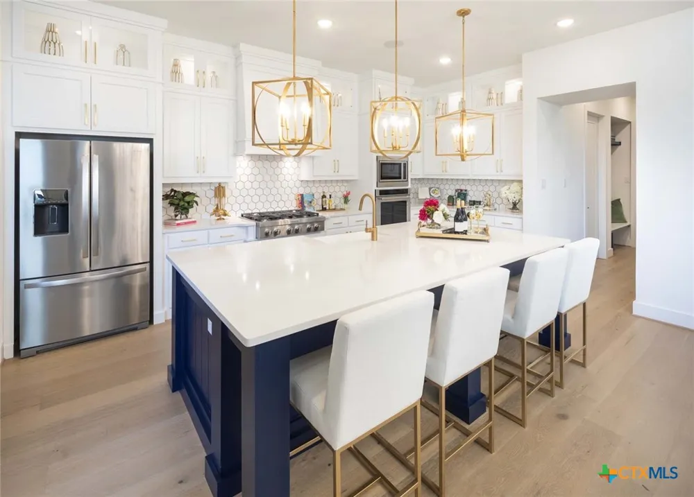 210 Navarro Boerne, TX 78006