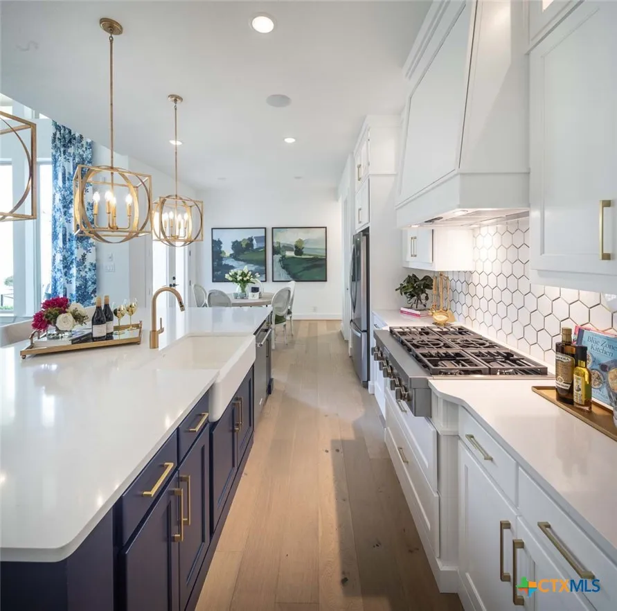 210 Navarro Boerne, TX 78006