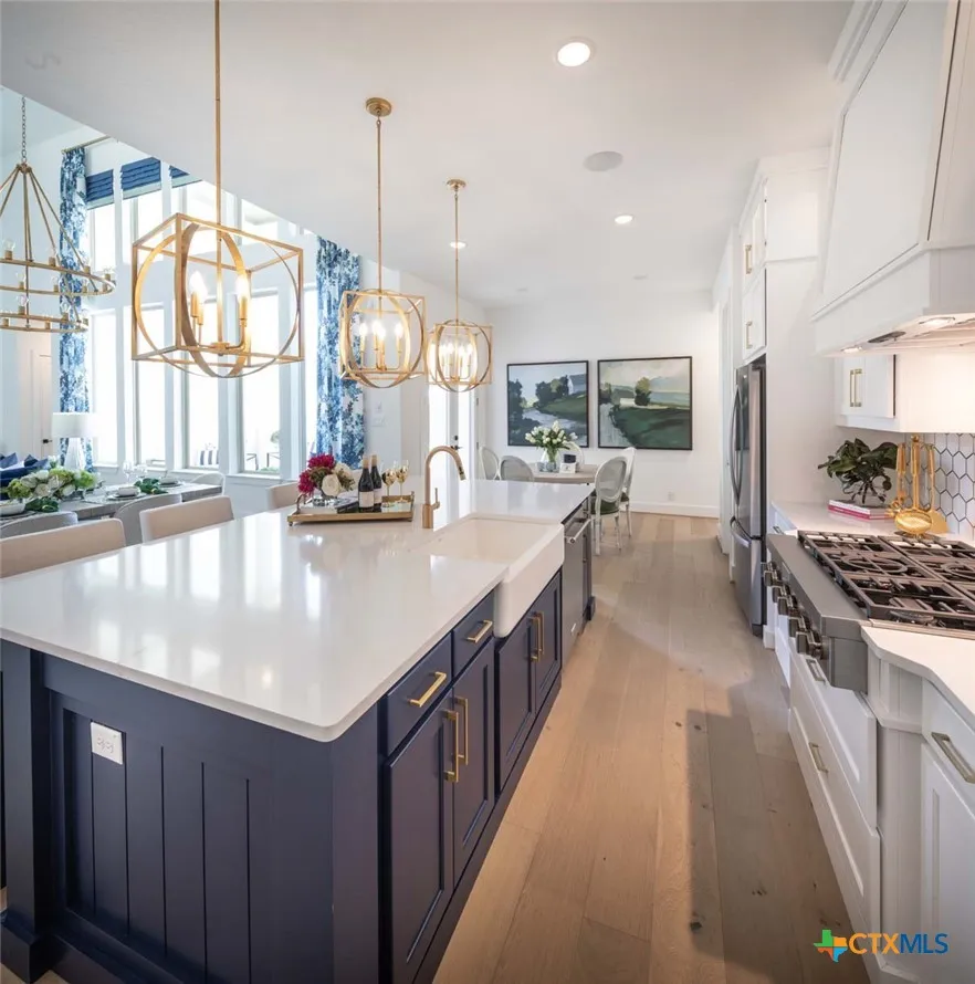 210 Navarro Boerne, TX 78006
