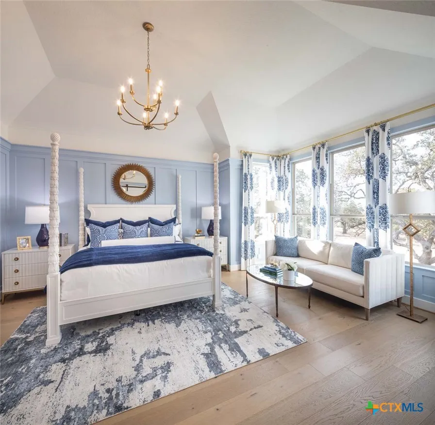 210 Navarro Boerne, TX 78006