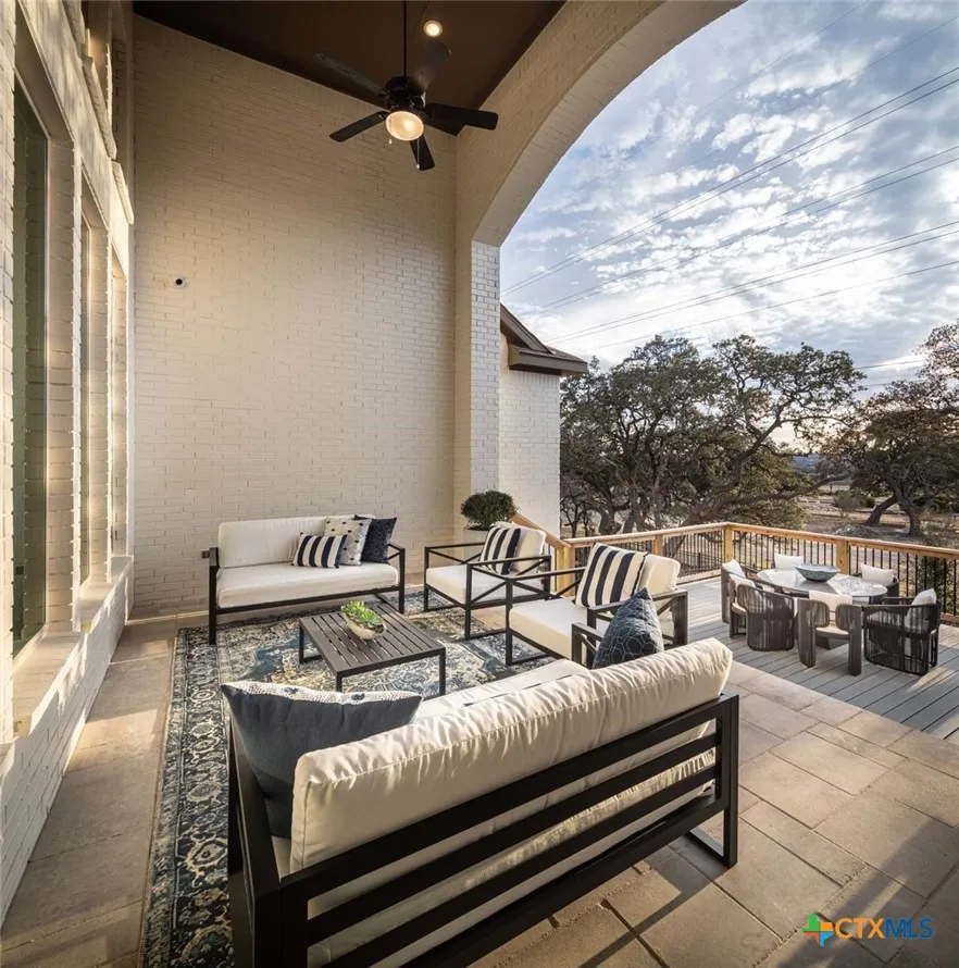 210 Navarro Boerne, TX 78006