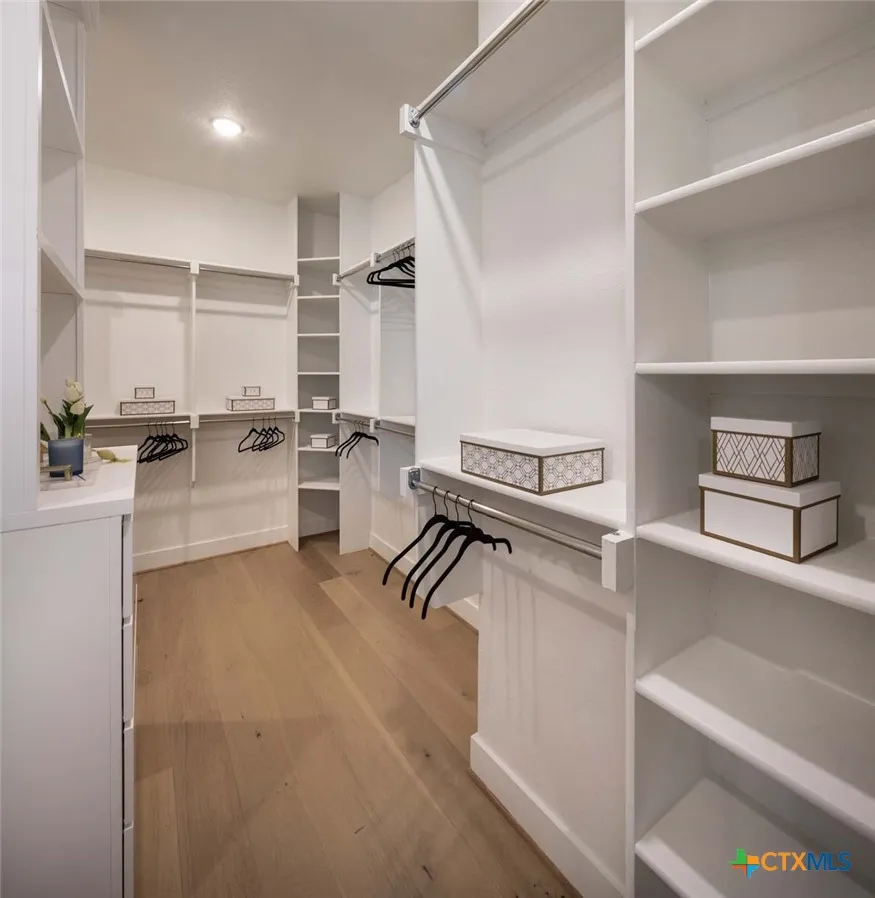 210 Navarro Boerne, TX 78006
