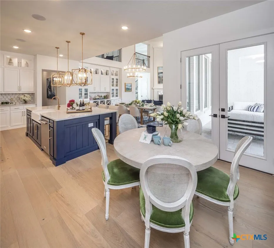 210 Navarro Boerne, TX 78006
