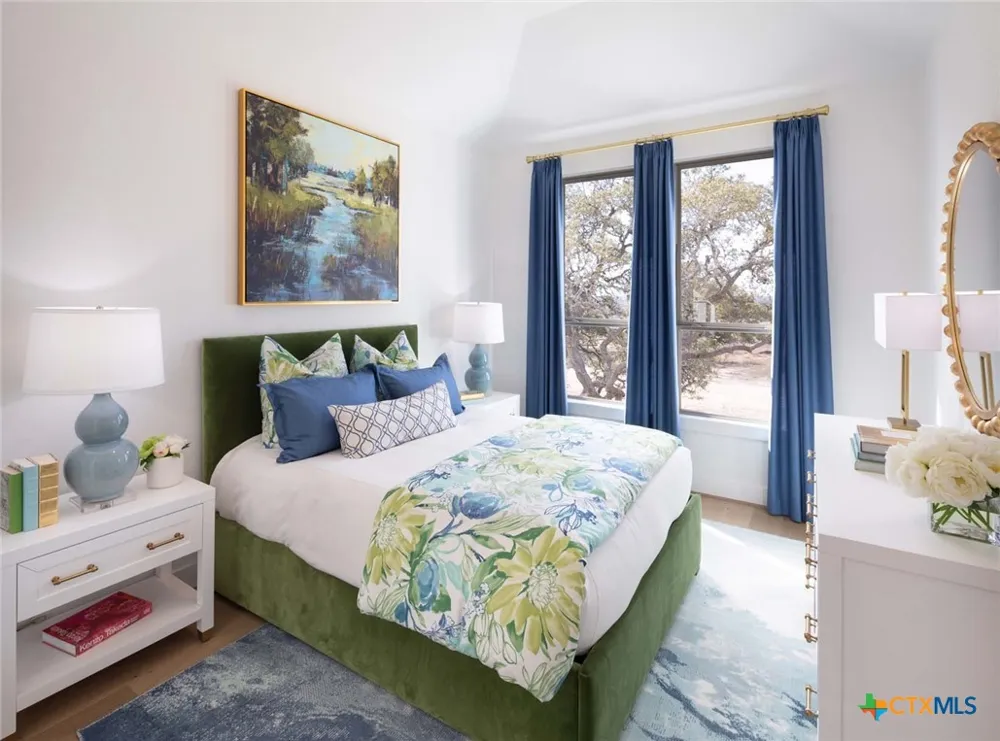 210 Navarro Boerne, TX 78006