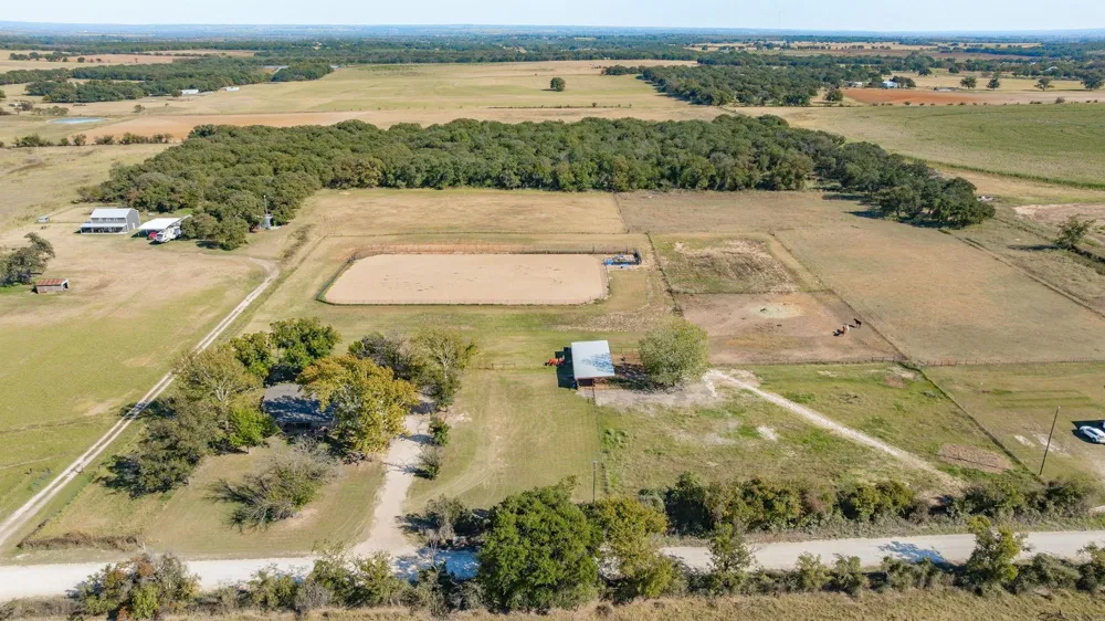 551 County Road 416 Comanche, TX 76442