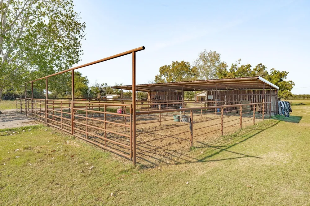 551 County Road 416 Comanche, TX 76442