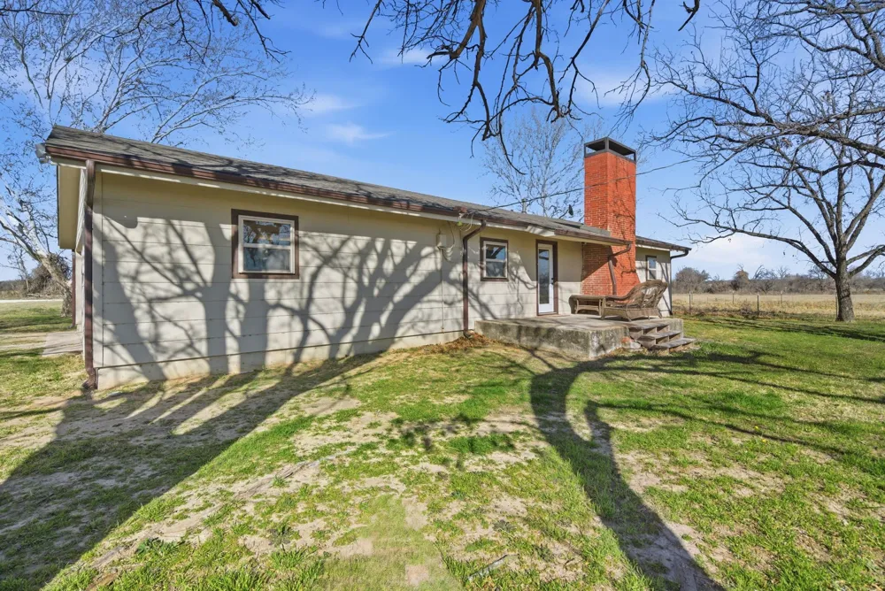 551 County Road 416 Comanche, TX 76442