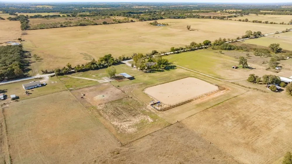 551 County Road 416 Comanche, TX 76442