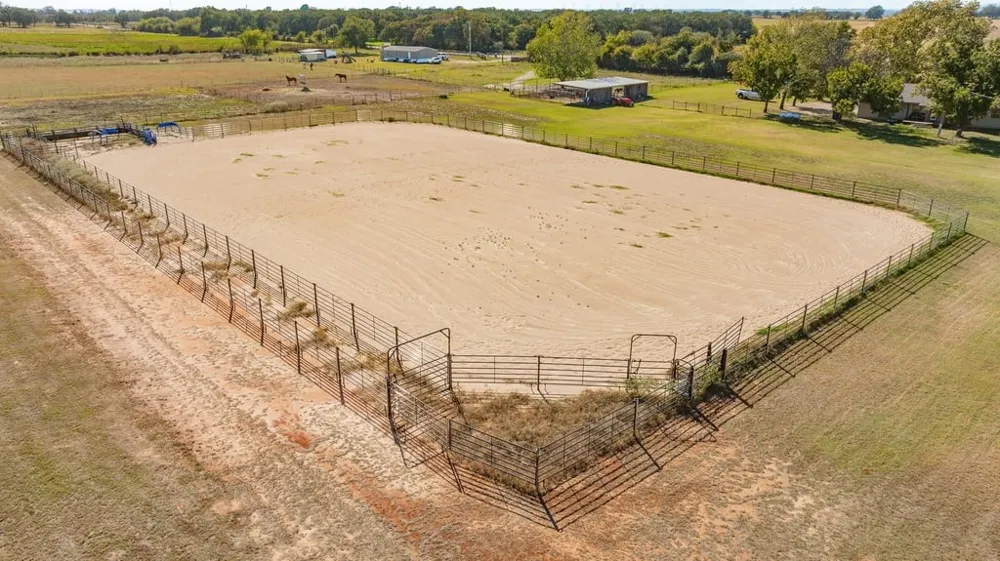 551 County Road 416 Comanche, TX 76442