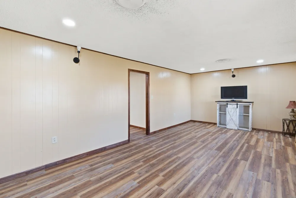 551 County Road 416 Comanche, TX 76442
