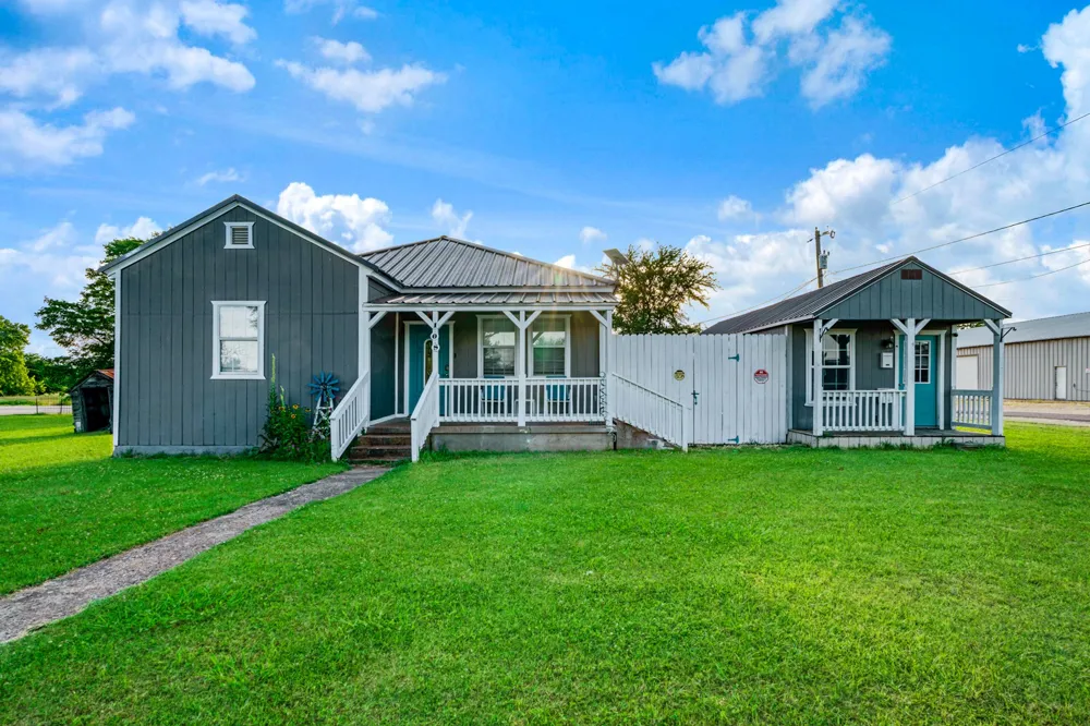 108 NW 4 Fort Towson, OK 74735