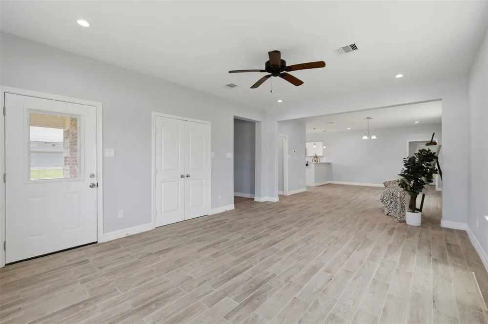 249 Mcdade Street Hempstead, TX 77445