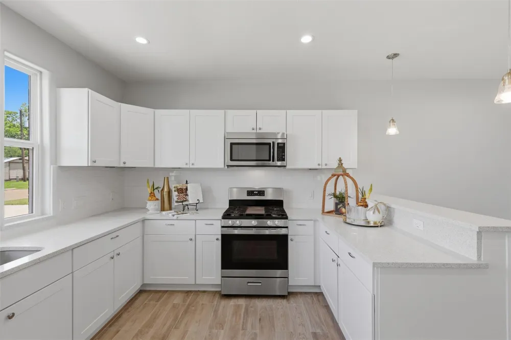 249 Mcdade Street Hempstead, TX 77445
