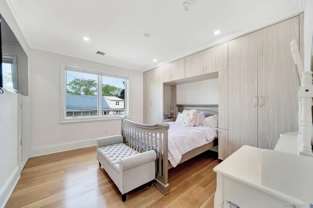 783 Oakleigh Road North Woodmere, NY 11581