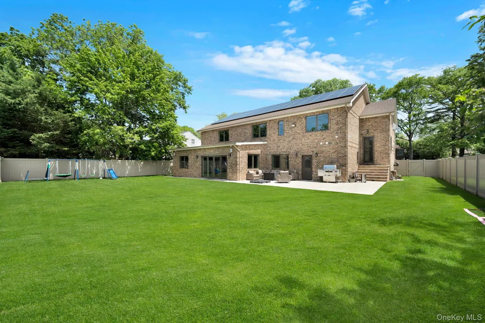 783 Oakleigh Road North Woodmere, NY 11581