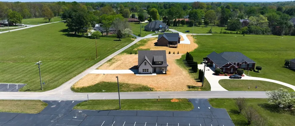 608 Golf Club Dr Smithville, TN 37166