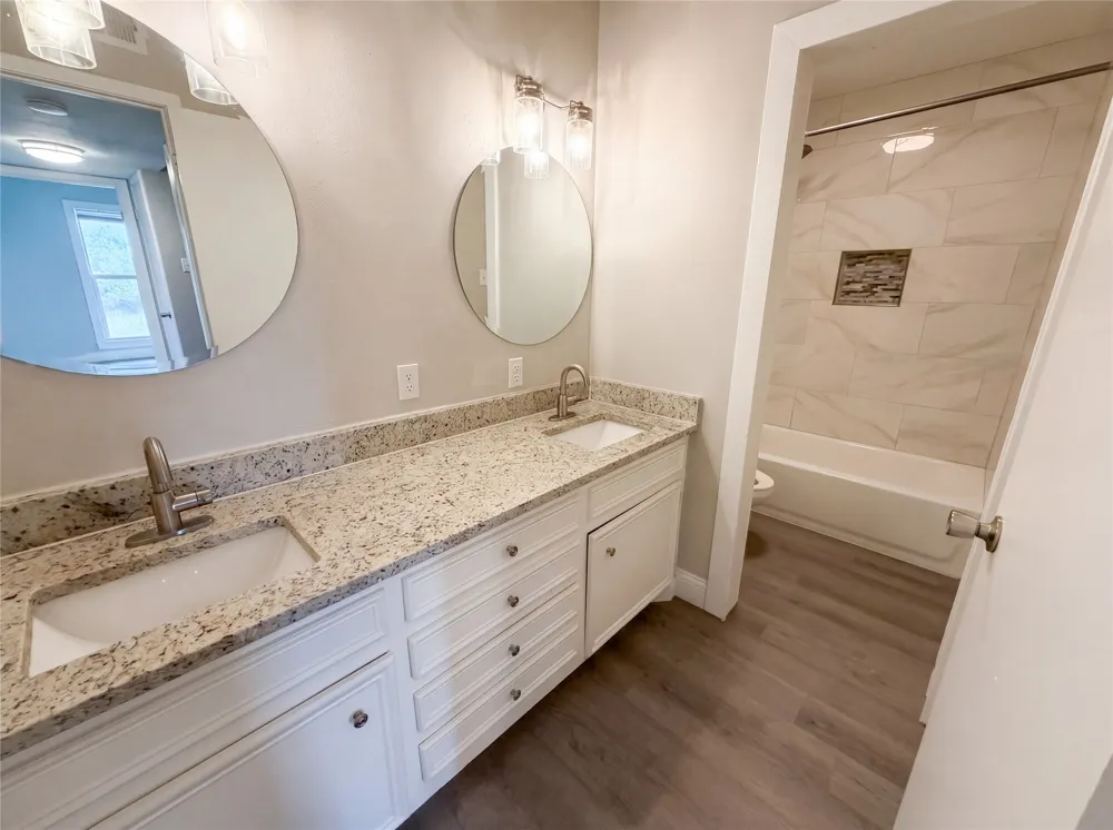 3216 Poe Cove #5C Lago Vista, TX 78645