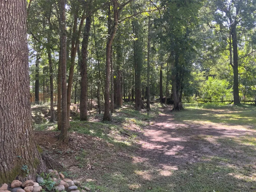1114 Lake Glen Road Huffman, TX 77336