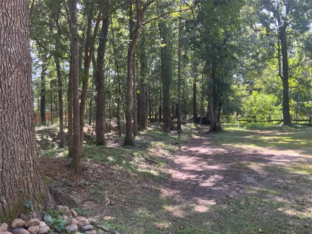1114 Lake Glen Road Huffman, TX 77336