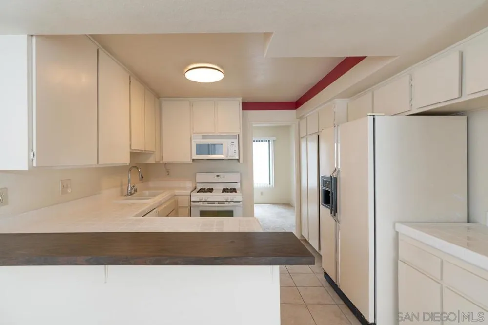 10247 Caminito Covewood San Diego, CA 92131