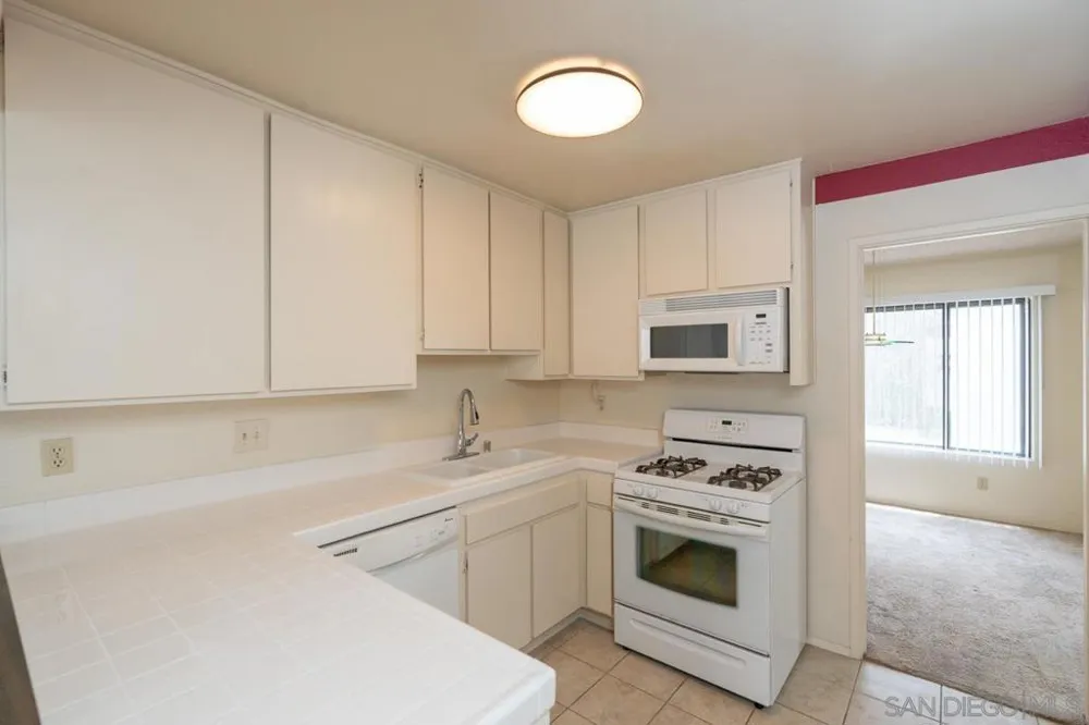 10247 Caminito Covewood San Diego, CA 92131