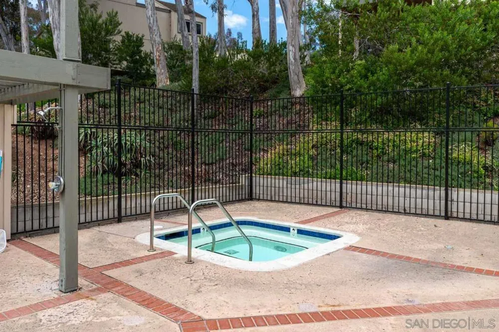 10247 Caminito Covewood San Diego, CA 92131
