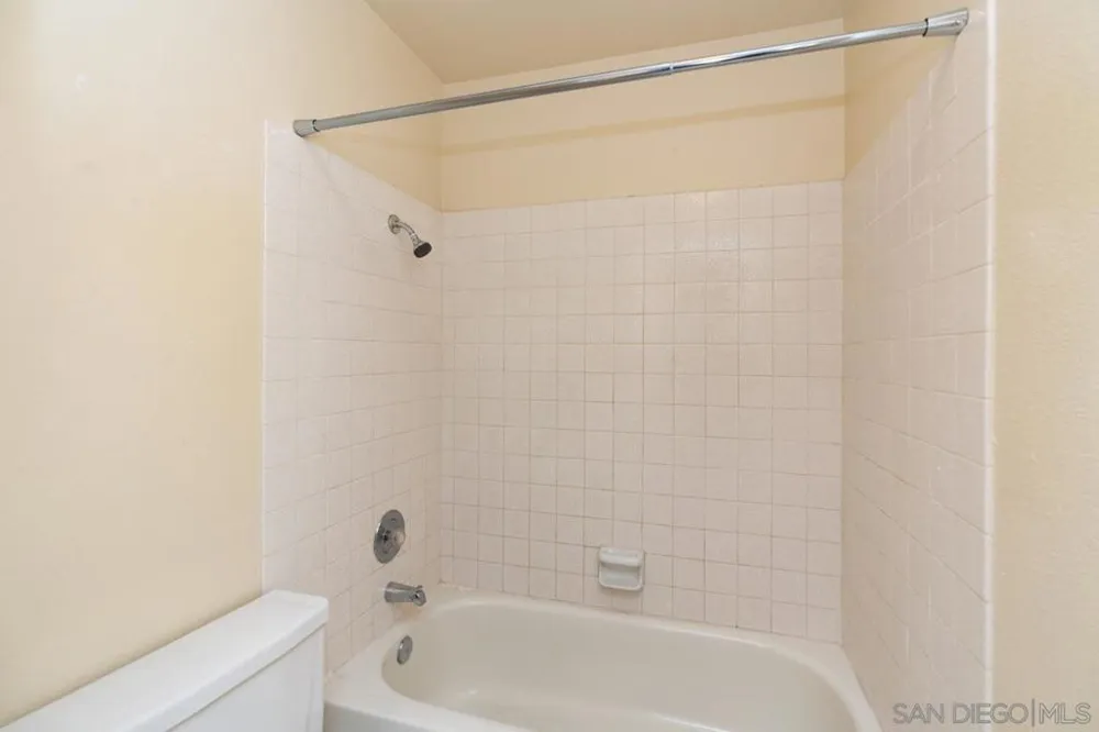 10247 Caminito Covewood San Diego, CA 92131