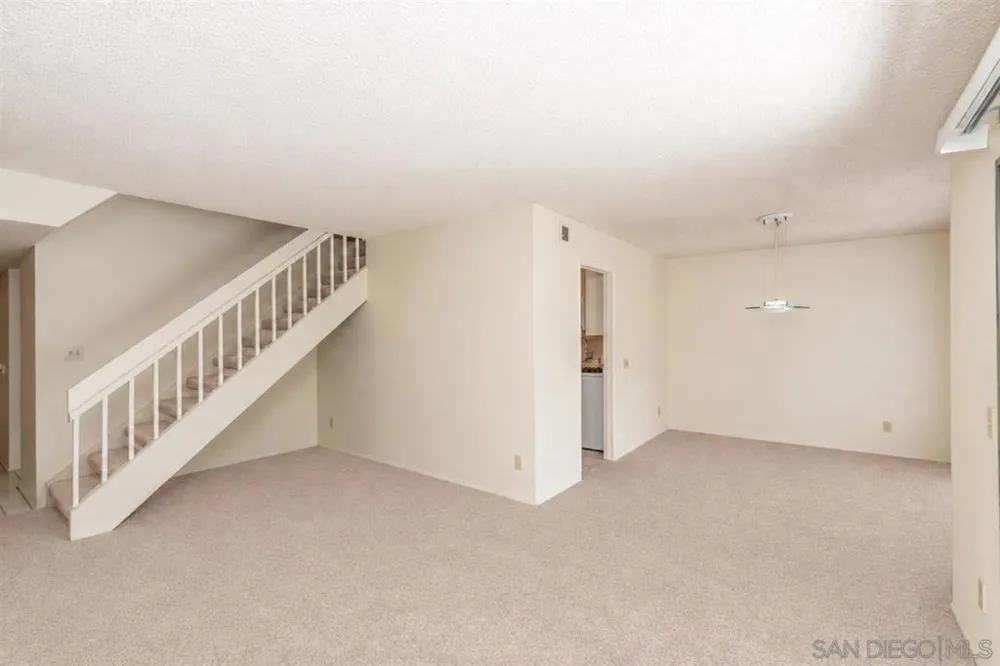 10247 Caminito Covewood San Diego, CA 92131