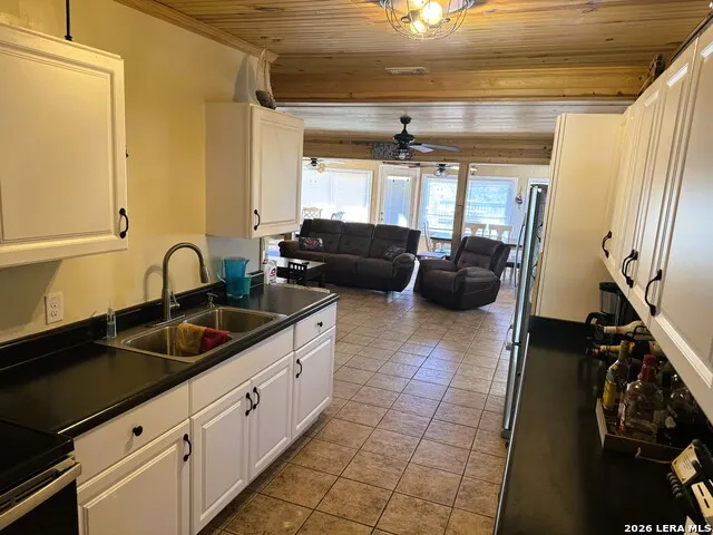 330 PRIVATE ROAD 2610 Mico, TX 78056