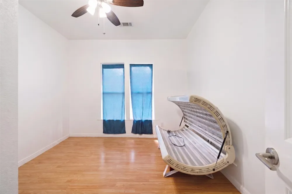 403 Monroe Deport, TX 75434