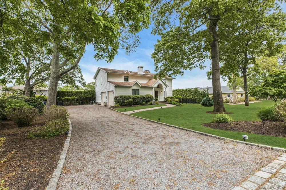 6 Mill Pond Road Hampton Bays, NY 11946