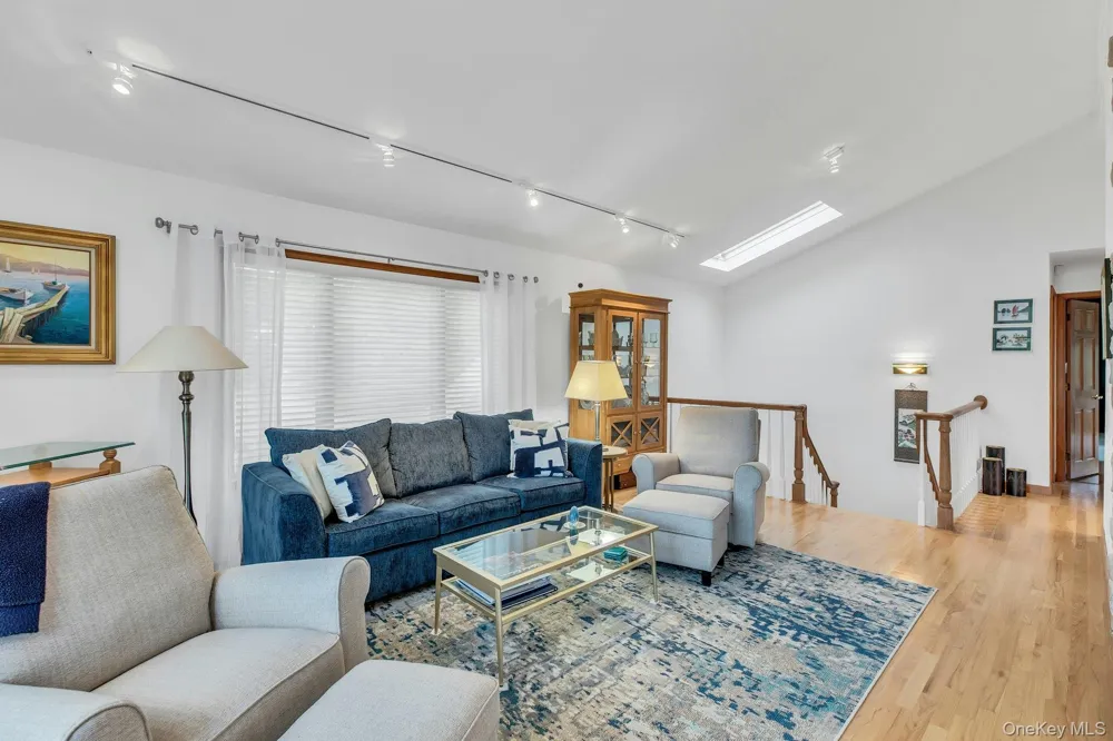 6 Mill Pond Road Hampton Bays, NY 11946