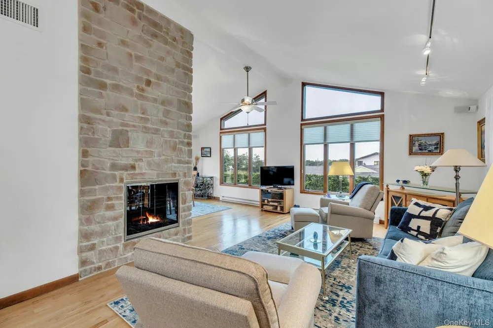 6 Mill Pond Road Hampton Bays, NY 11946