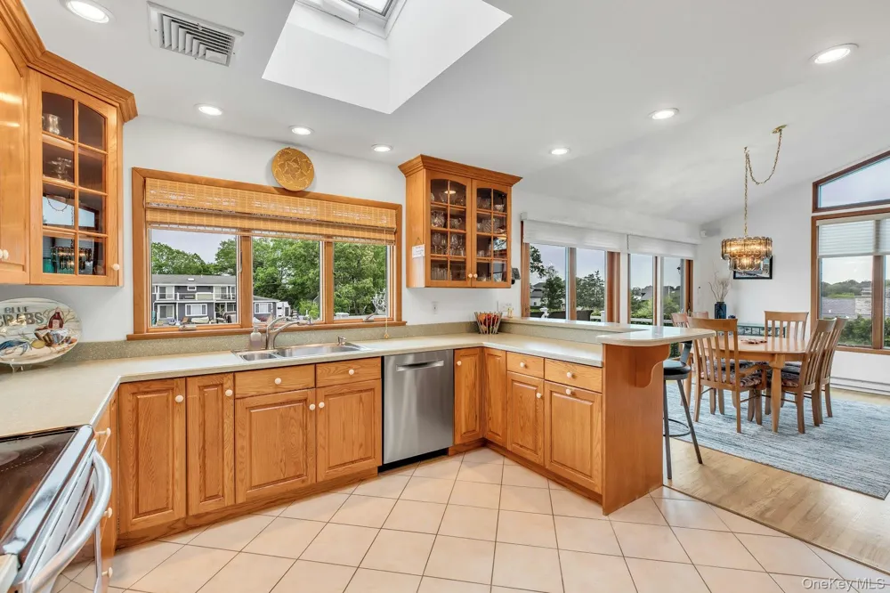 6 Mill Pond Road Hampton Bays, NY 11946