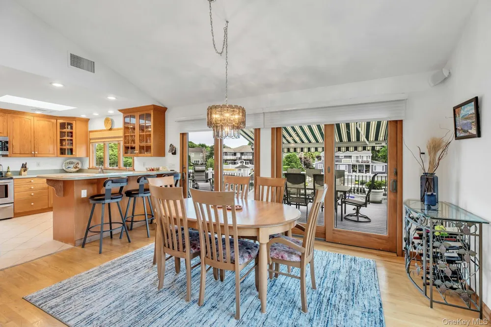 6 Mill Pond Road Hampton Bays, NY 11946