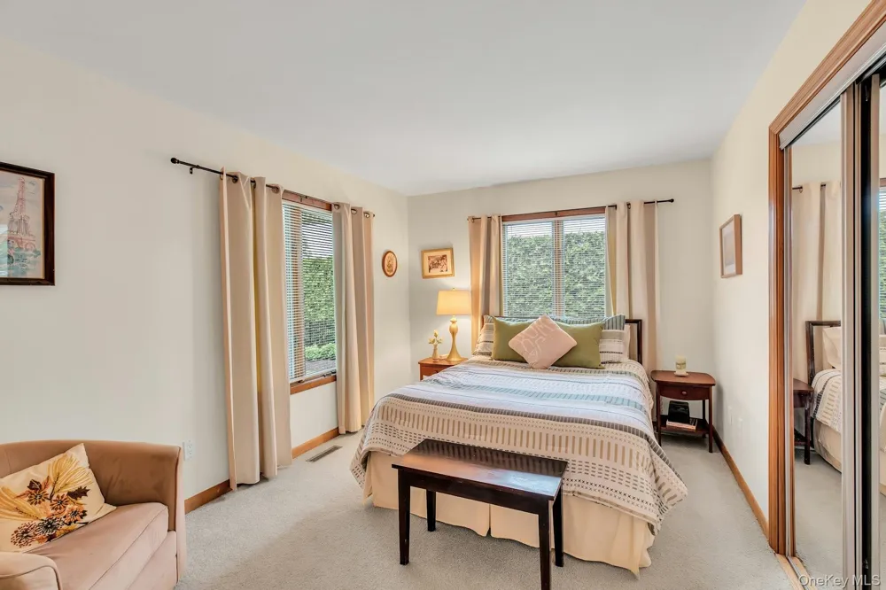 6 Mill Pond Road Hampton Bays, NY 11946