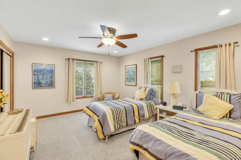 6 Mill Pond Road Hampton Bays, NY 11946