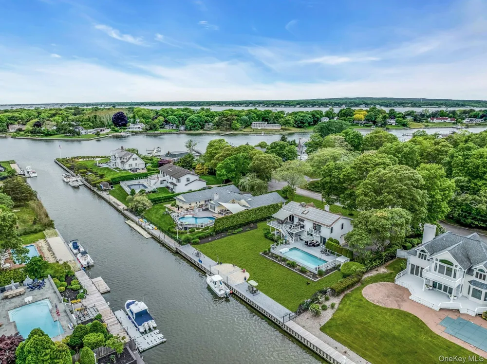 6 Mill Pond Road Hampton Bays, NY 11946