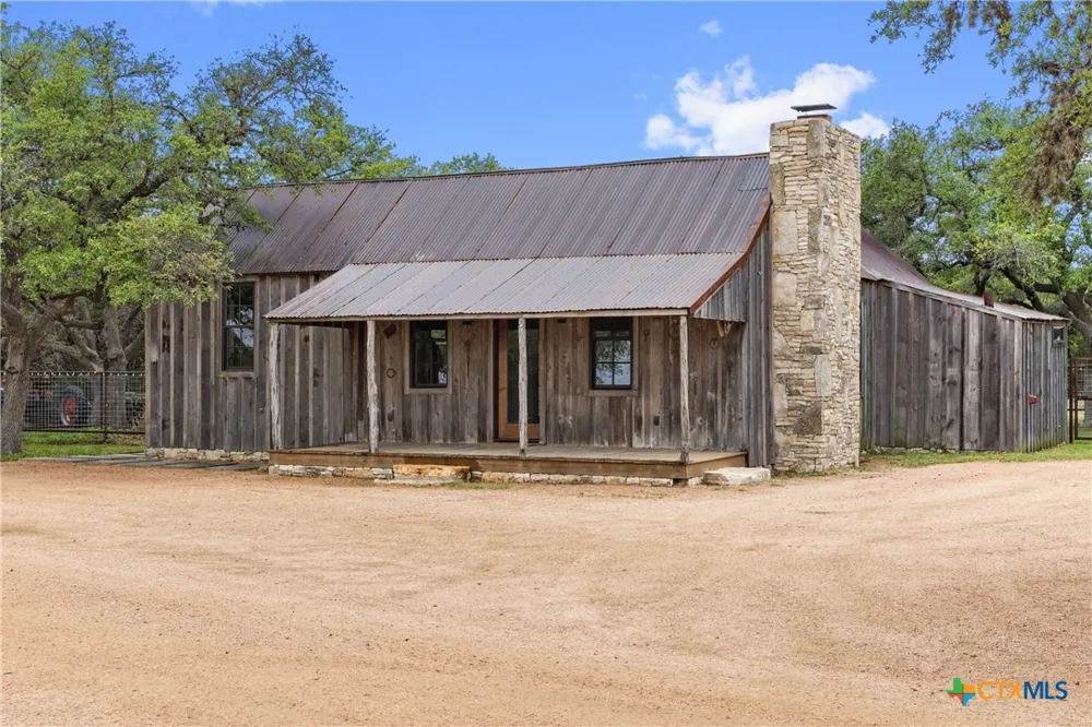 7503 E US Hwy 290 Johnson City, TX 78635