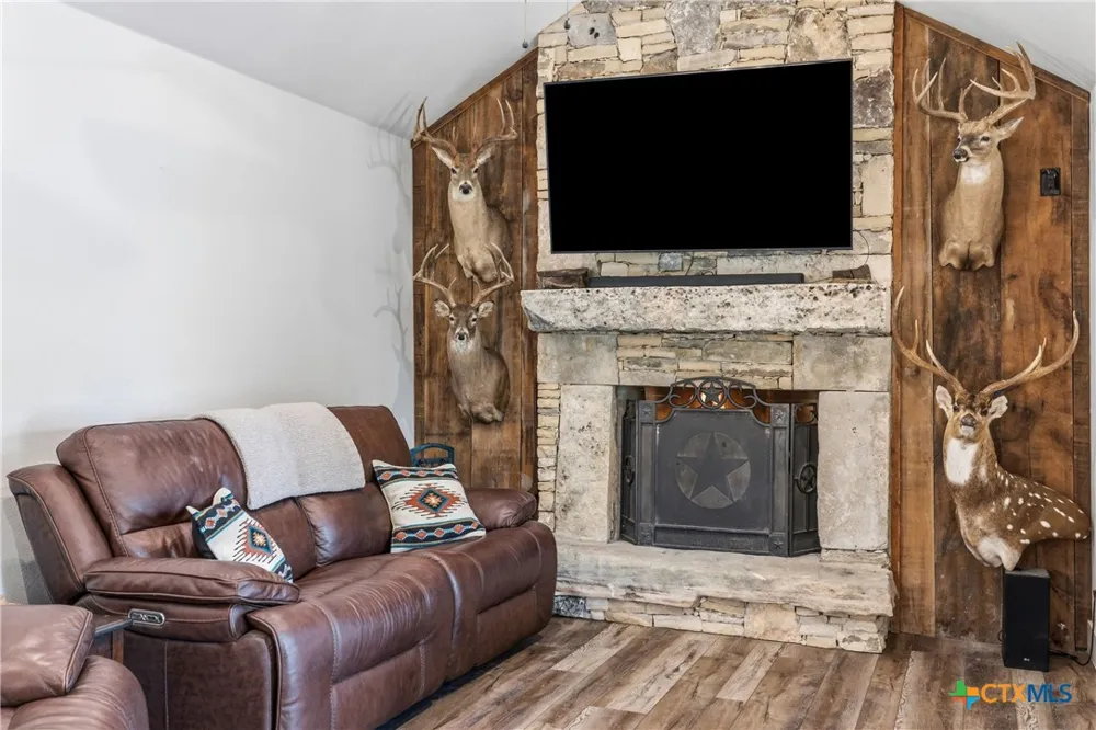 7503 E US Hwy 290 Johnson City, TX 78635