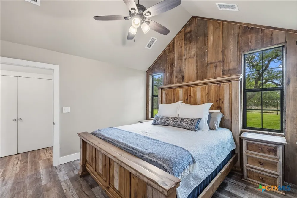 7503 E US Hwy 290 Johnson City, TX 78635