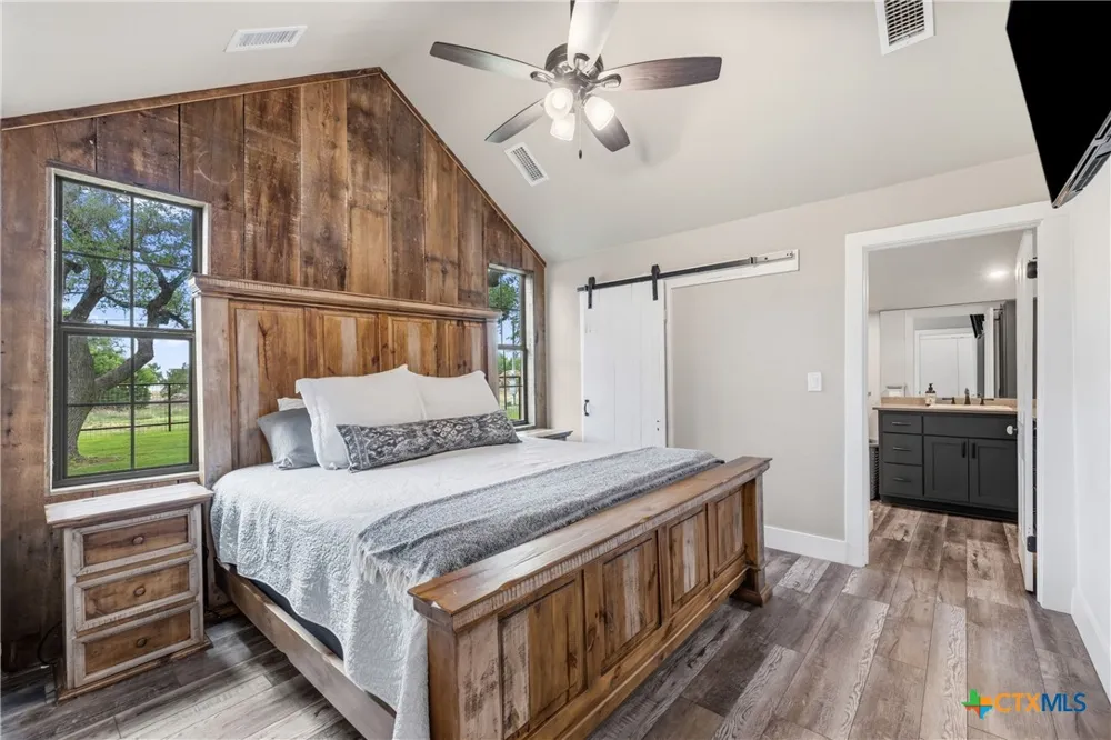 7503 E US Hwy 290 Johnson City, TX 78635